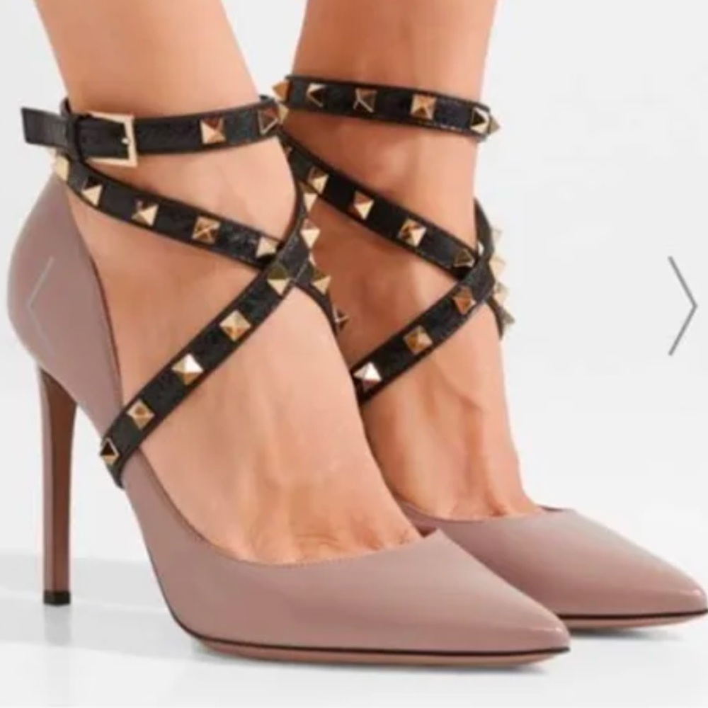 Valentino Rockstud Pumps